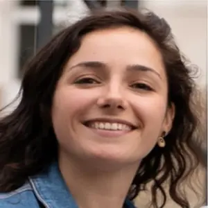 CV Chargée de communication / responsable des ventes/assistante marketing