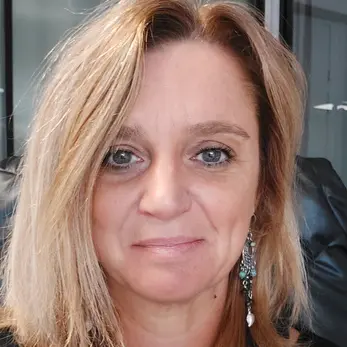 CV Commerciale conceptrice aménagement intérieur et cuisines - réf.250302202307