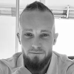 CV Barman - serveur polyvalent - réf.250305211404
