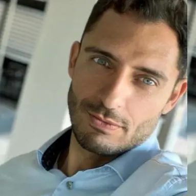 CV Directeur showroom / directeur commercial - réf.2503111512