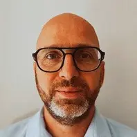 CV Menuisier, spécialiste en agencement