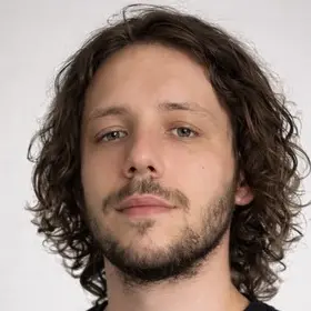 CV Technicien de maintenance polyvalent - réf.260928143457